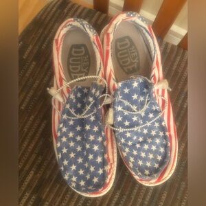 Hey Dude Wally Patriotic- size‎ 11